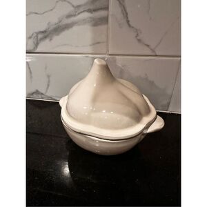 Wolfgang Puck cast-iron garlic